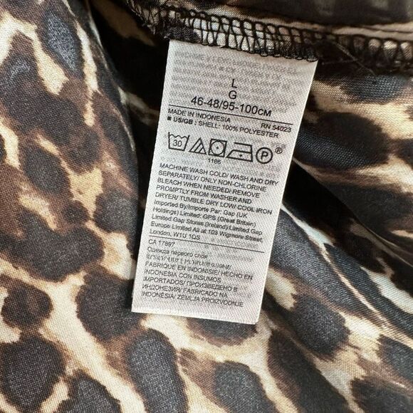 Banana Republic Satin Cheetah Print Vneck Blouse Pleated Shoulders Womens Large - Picture 9 of 9